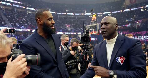 Warriors' Stephen Curry Discusses NBA GOAT Debate, Michael Jordan and ...