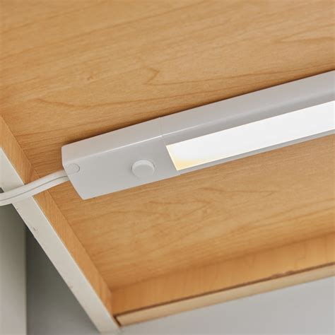 Utilitech Slim Design 24-in Plug-in LED Under Cabinet Light Bar Light ...