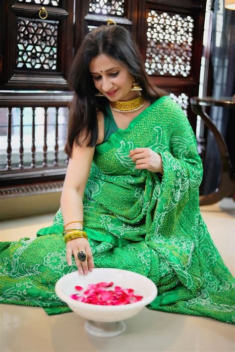 GREEN JAPANESE BANDHANI SILK SAREE – neelgar