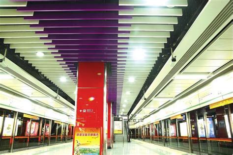 地铁站格珊吊顶设计 – 设计本装修效果图