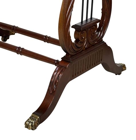 Mahogany Duncan Phyfe Drop Leaf Table For Sale at 1stDibs