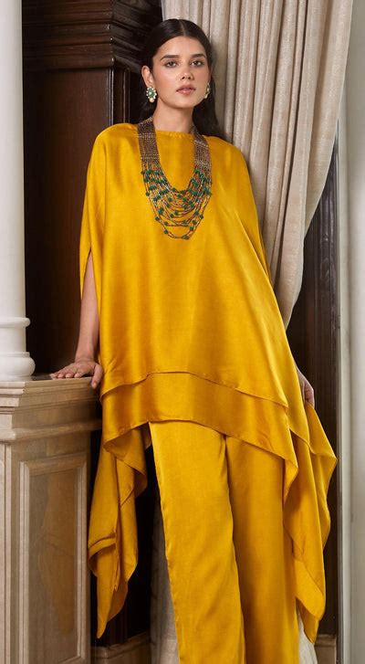 Contemporary Clothing & Ethnic Wear By Basanti Kapde Aur Koffee