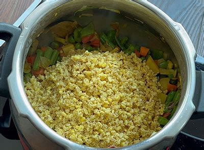 Navane khichdi recipe | How to make foxtail millet khichdi | Siridhanya ...