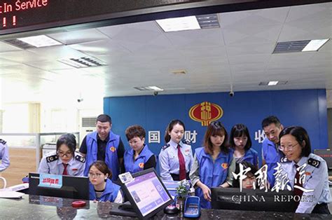中国报道：广东揭阳：“纳税服务体验师”做客办税厅