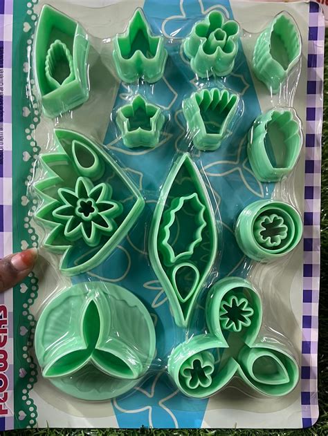 Plastic clay cutter with roller sponge – KnowHowArtCraft