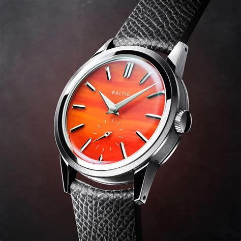 Baltic Prismic Stone Dials : Trois cadrans en Jade, Agate et Lapis