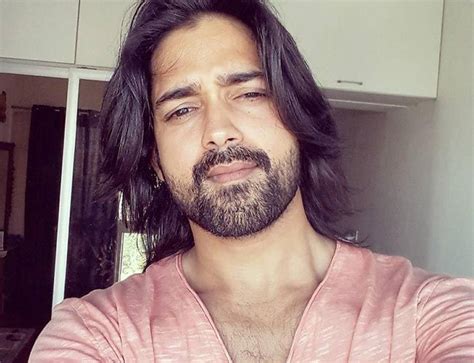 Amit Ranjan Tells You Why Hell Always Sport A Beard