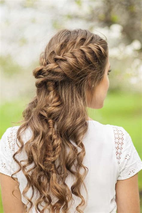 10 Elegant French Braids to Wear with Curly Hair