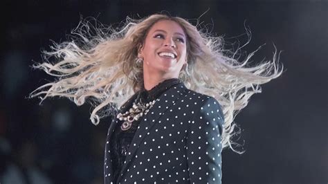 Downtown Atlanta skyscraper welcomes Beyoncé | 11alive.com