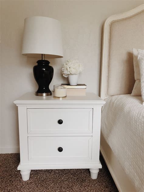 Nightstand Transitional Style with Gorgeous Black Lamp