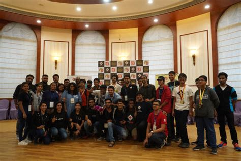 The Ultimate guide to a WCA Competition - Cubelelo