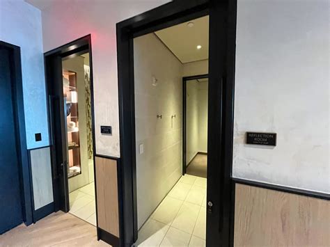 Chase Sapphire Lounge by The Club with Etihad Airways at John F ...