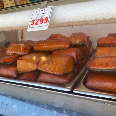 BARNACLE BILL'S SEAFOOD MARKET, Lincoln City - Restaurant Reviews ...