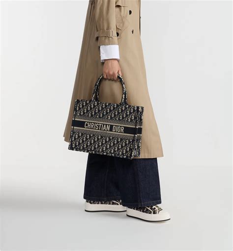 Medium Dior Book Tote Ecru and Blue Dior Oblique Embroidery (36 x 27.5 ...