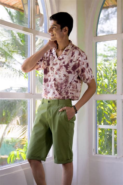 Buy Men's Shorts Online in India | Short Pants For Men