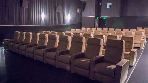Lakeview Square NCG theater opens