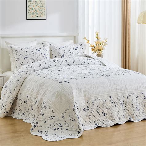 Amazon.com: QuiltMuse Farmhouse Bedspreads Queen Size 102"x120" - 100% ...
