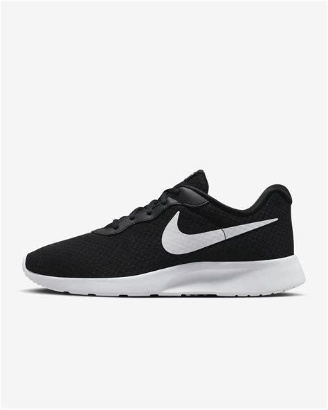 Nike Tanjun EasyOn Men's Shoes. Nike IN