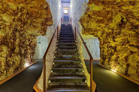 WHITE CLIFFS UNDERGROUND MOTEL - Motel Reviews, Photos, Rate Comparison ...