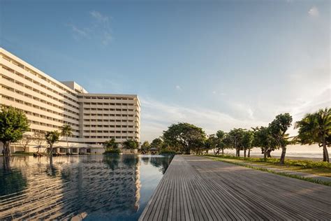 BALI BEACH HOTEL (Sanur) - Hotel Reviews, Photos, Rate Comparison ...