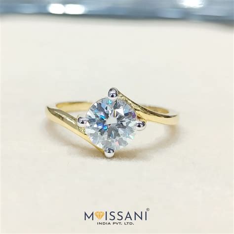Moissanite Round Shape Ring - LR00328-moissani.in