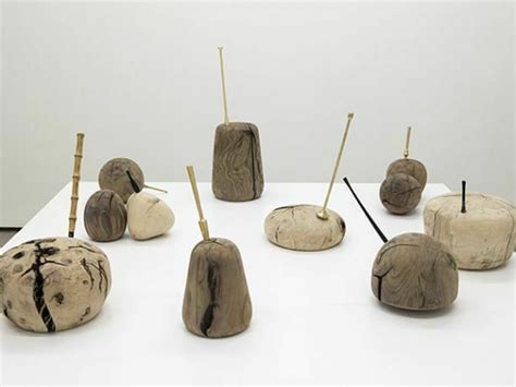 Andrea Sala. Off Topic | Meer