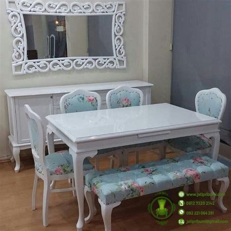 Meja Makan Minimalis Warna Putih Dari Kayu Berkualitas | Mismatched ...