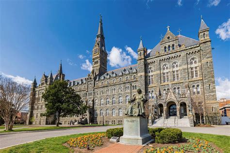 Download Georgetown John Carroll Statue Wallpaper | Wallpapers.com
