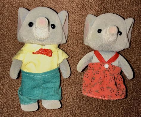 VTG- 1980's Sylvanian Calico Critters Elephant 3 Family Members & 3 ...