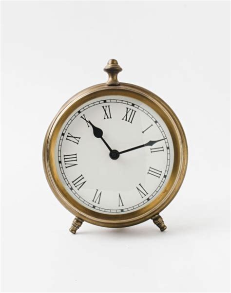 Roman Analog Golden Table Clock Manufacturer, Supplier from Delhi