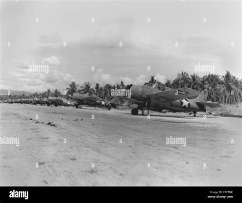 Henderson field flughafen -Fotos und -Bildmaterial in hoher Auflösung ...