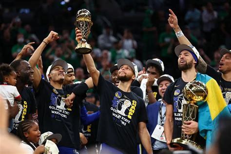 他们回来了，金州勇士加冕2021-22赛季NBA总冠军_澎湃号·湃客_澎湃新闻-The Paper