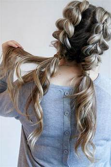Simple Hairstyles by 25 Easy And Hairstyles For Curly Hair Southern Living Simple Hairstyles