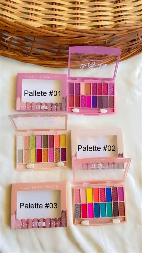 Mini Korean 18-Color Eyeshadow Palette with Brush Applicator – 3 Stunn ...