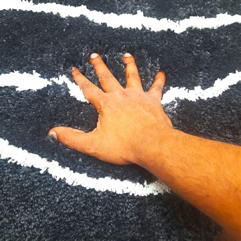Plush Soft Washable Shaggy Black Carpet With White Wave Design /Bedsid ...
