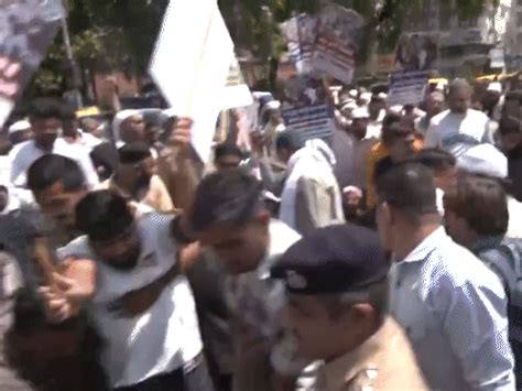 Nationwide Protests Erupt Against Waqf Amendment Bill , Arrests in ...