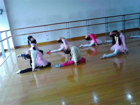 中国首个面向社区听障人士的舞蹈民间培训项目启动 助力沪上听障儿童翩翩起舞