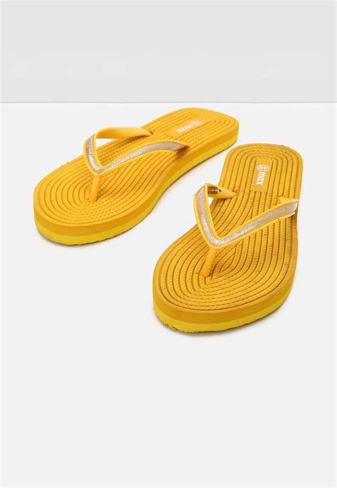 Buy Women Embossed Flip Flops Online at just Rs. 399.0 - 1000012234666 ...