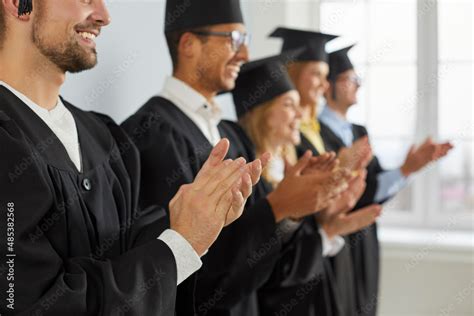 Graduates 的图像结果