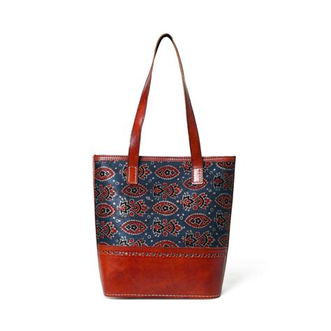 Shop Leather Tote Bags For Women Online | MaheTri