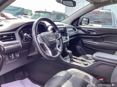 2018 GMC Acadia SLT | #F665J6 | Volkswagen on Regent in Winnipeg