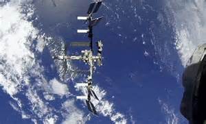 Moss survives nine months outside Space Station, surprises astronauts