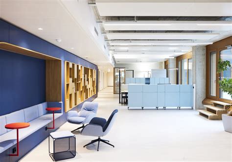 High-Tech Office Design 的图像结果