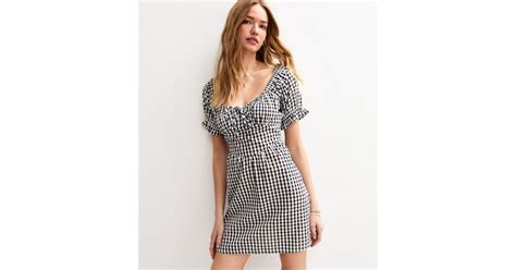 Black Gingham Print Puff Sleeve Mini Dress | New Look