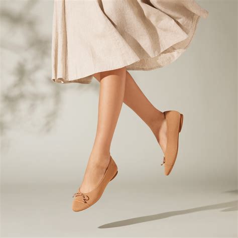 Almond-Toe Bow Flats (Tiana), Nutmeg, EU35 | VIVAIA