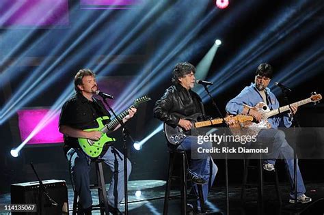 Alabama Singer 的图像结果