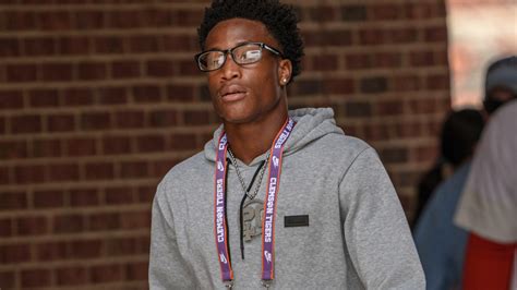 Clemson football recruit safety Kentavion "Polo" Anderson reviewed