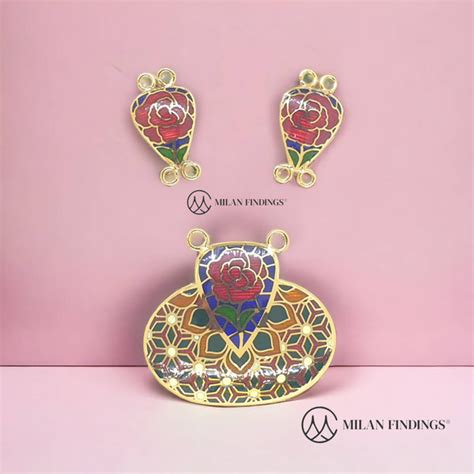 Italian Laser CNC Pendant Set – HM Sarafa Bazar India Pvt Ltd