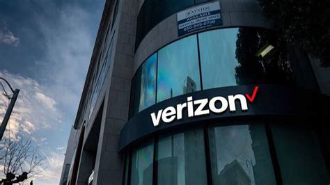 Verizon Is Reportedly Set To Layoff Employees In Customer Service To ...