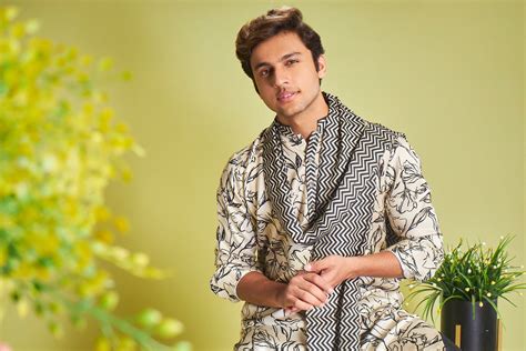 Buy Black & White Silk Kurta With Floral Print | Shreeman